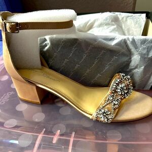 Brand new still in box Betsey Johnson SB-MEL heels champagne women’s size 11